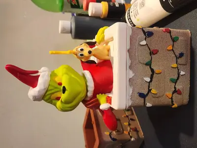 Grinch Toothbrush/Pen Holder