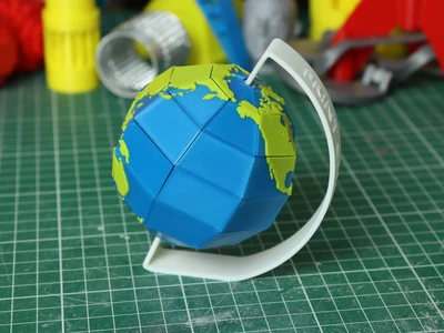 EARTH PUZZLE