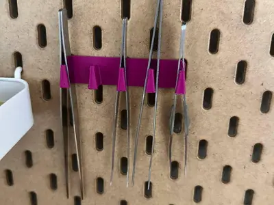 Pegboard/IKEA-Skandis Tweezers mount