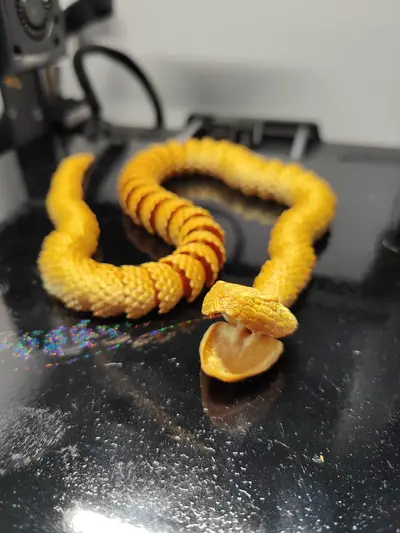 Flexi Snake with Movable Jaw