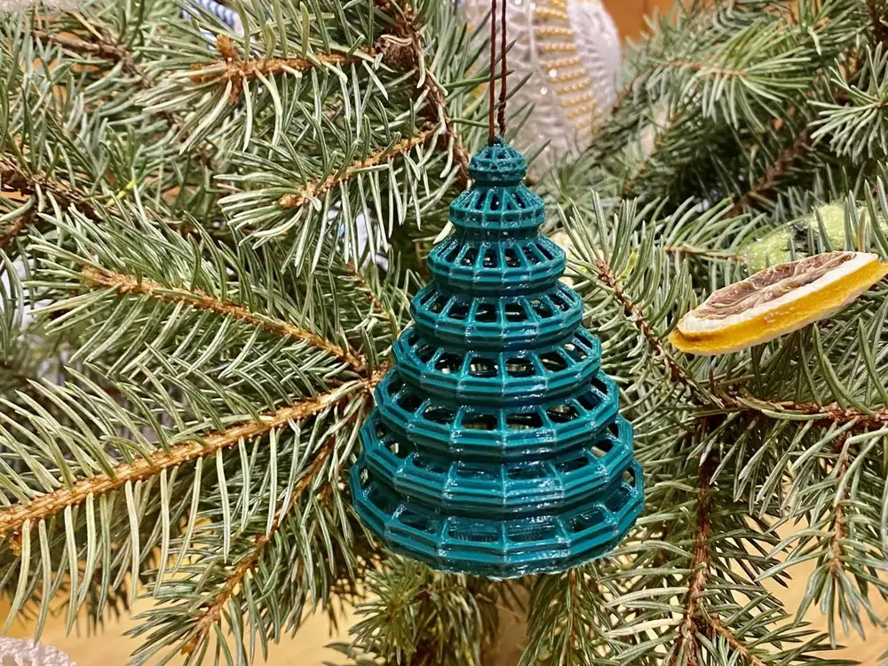Elegant Christmas Tree Ornament