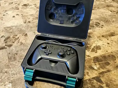 Rugged carry case for Nintendo switch pro controller