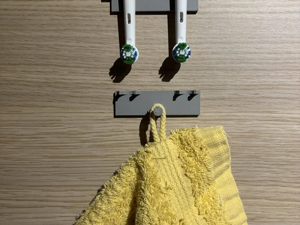 Electric Toothbrush - 4 models - towel