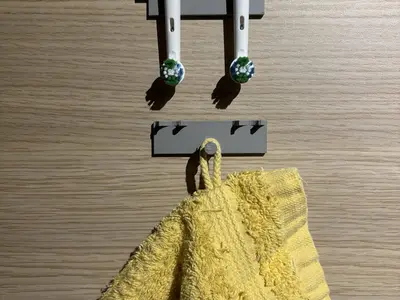 Electric Toothbrush - 4 models - towel