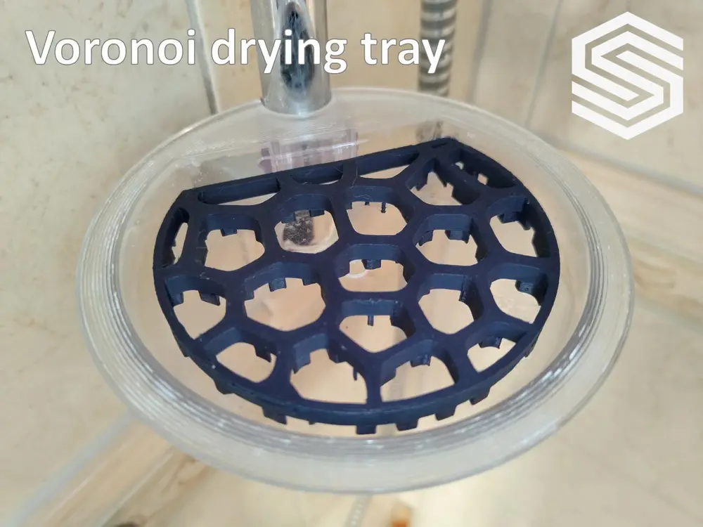Voronoi shower drying tray insert