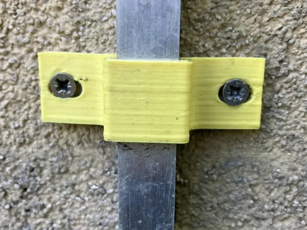 Clamp for quadruple profile