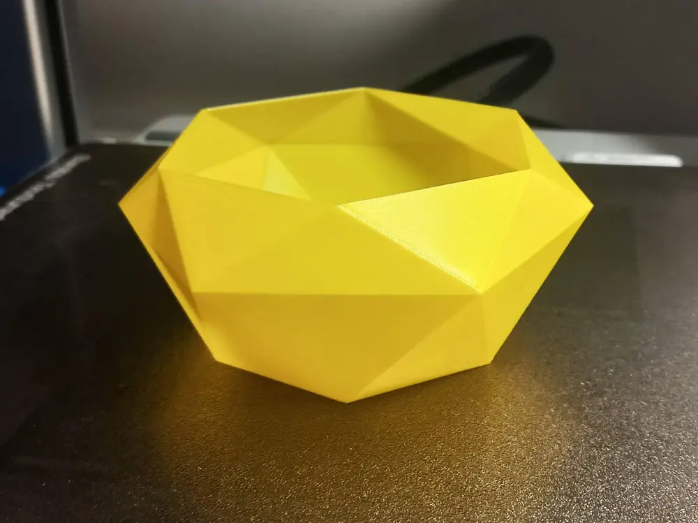 Low poly planter pot