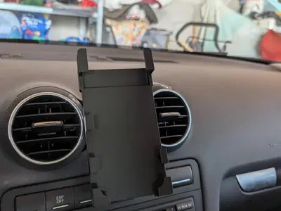 Audi A3 8p phone holder for Google pixel 7