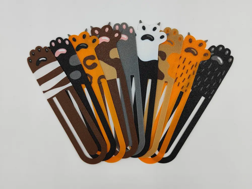 Cat's paw bookmarks