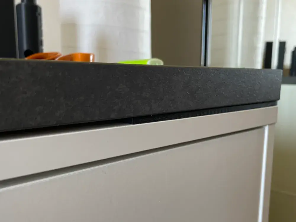 Ikea Alex - desk joint