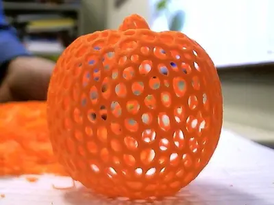 Voronoi pumpkin