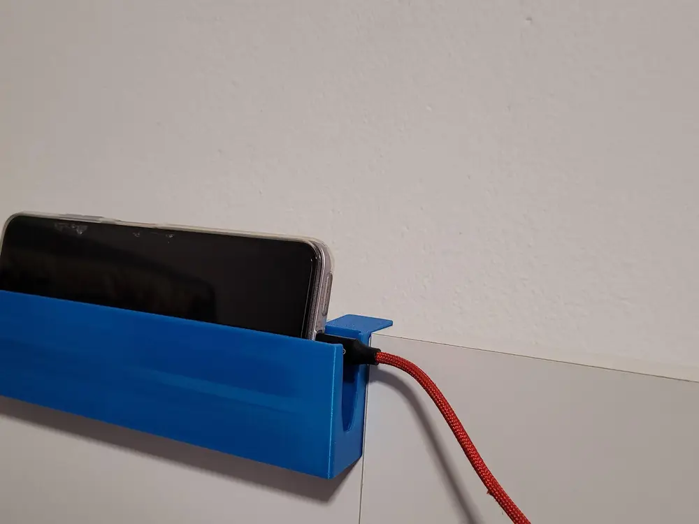 Hanging mobile holder without support