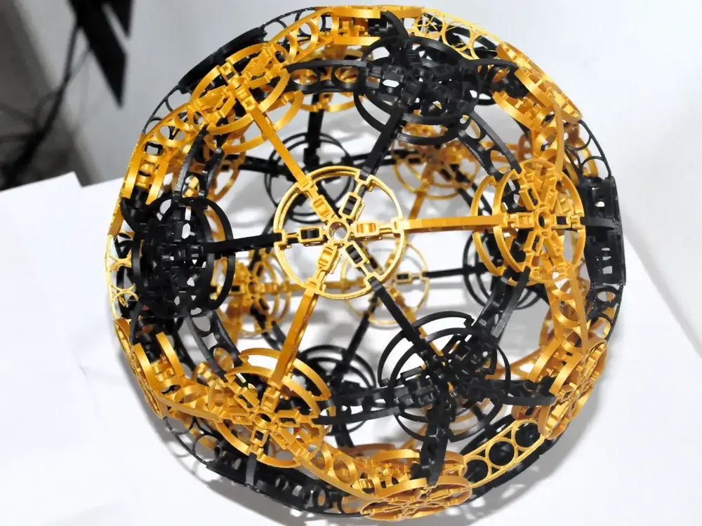 The puzzle sphere