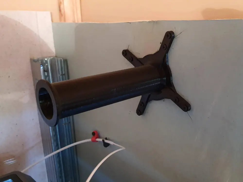 Wall mount spool holder