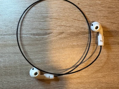Tethered Airpods for Running