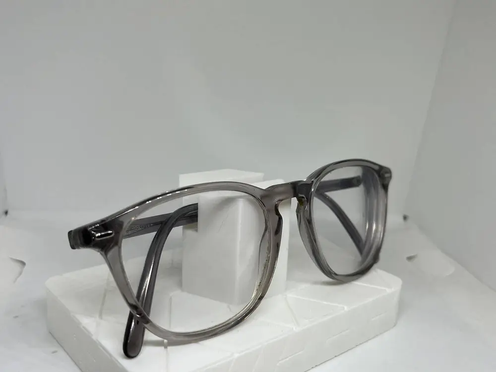 Glasses Holder with Cubic Patterns