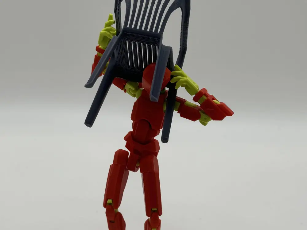 DUMMY13'S PLASTIC CHAIR