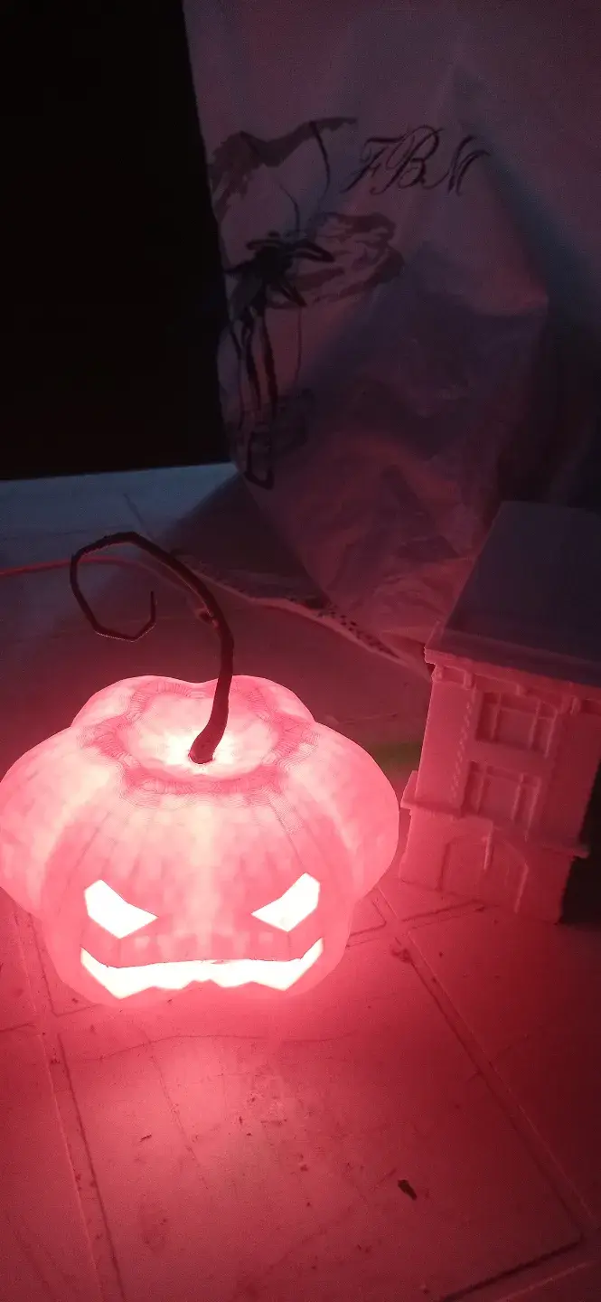 Halloween pumpkin lamp