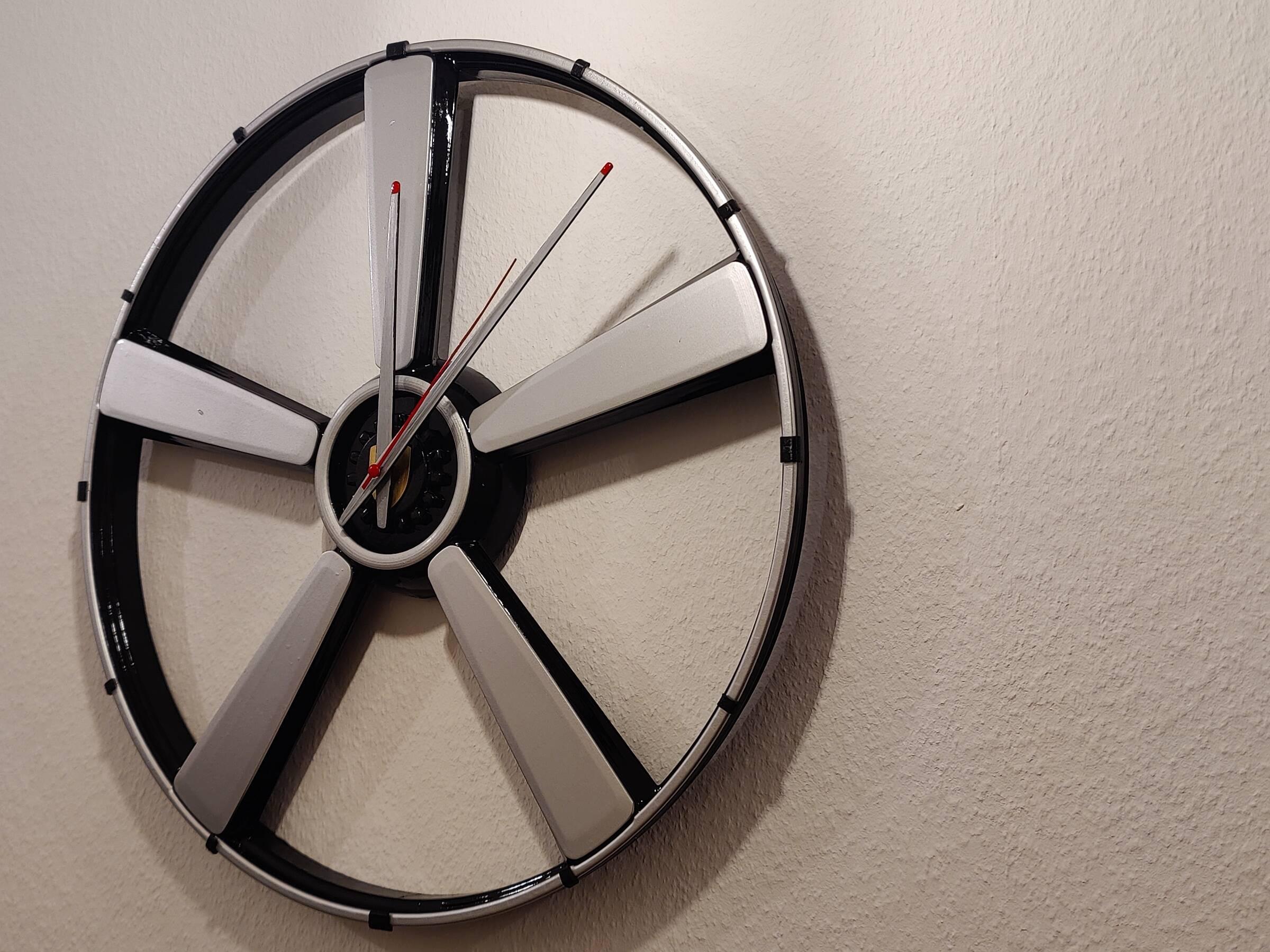 Sport Classic Clock - Makeronline - More Than Fun