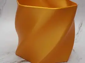 CurvedFillet FlowVase
