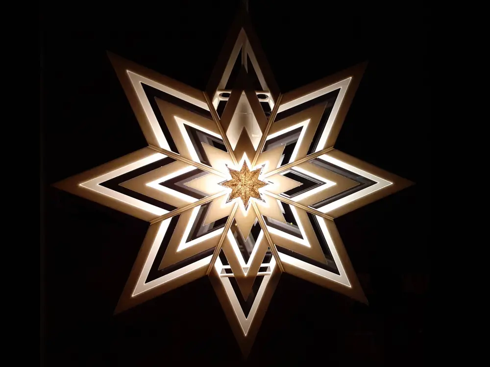 Big Shining Christmas Star