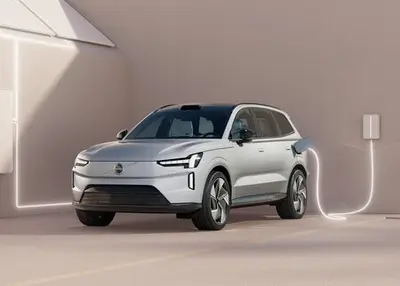 Coche con cargador electrico
