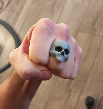 Skull ring