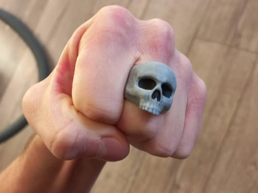 Skull ring