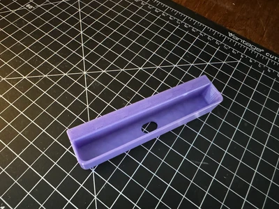 skadis shallow tray with passthrough charging