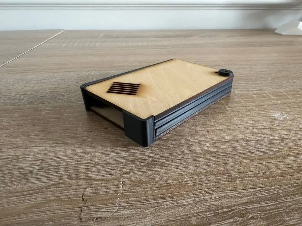 Laser Cut 5-Card Wallet