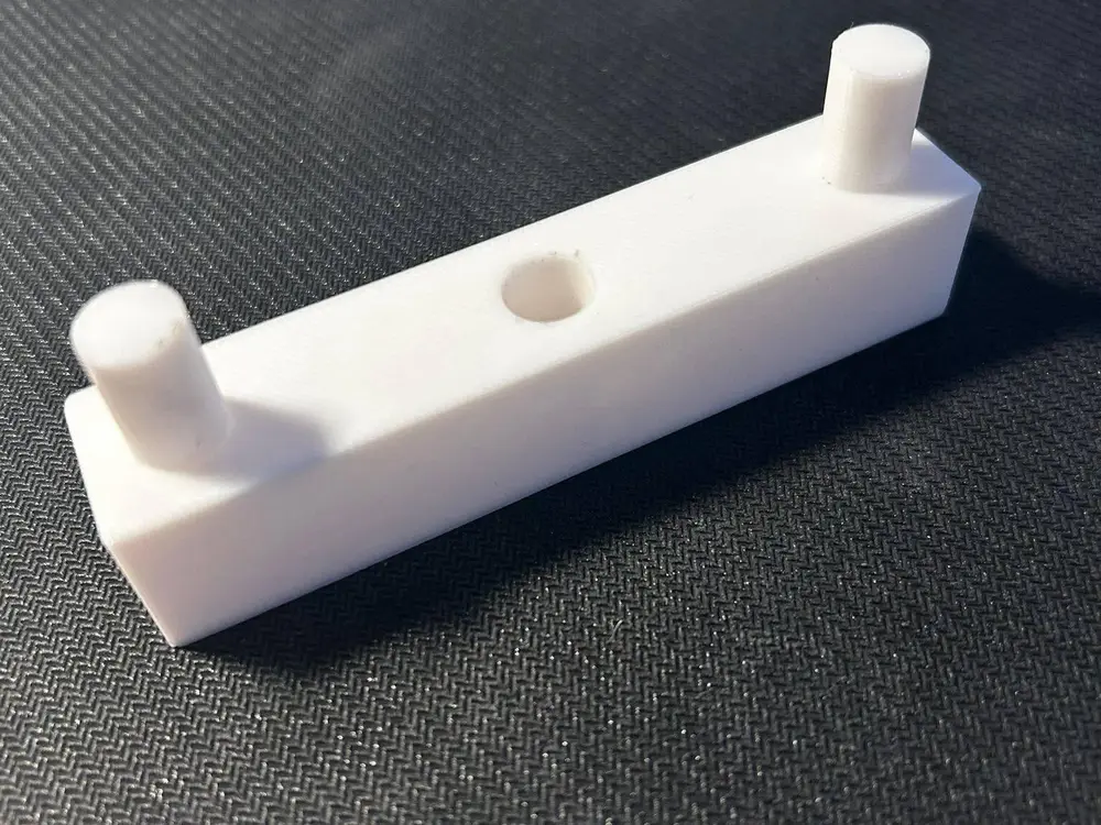 Center finder for lines