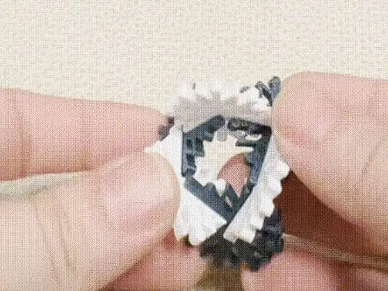 Infinitely rotating snowflakes