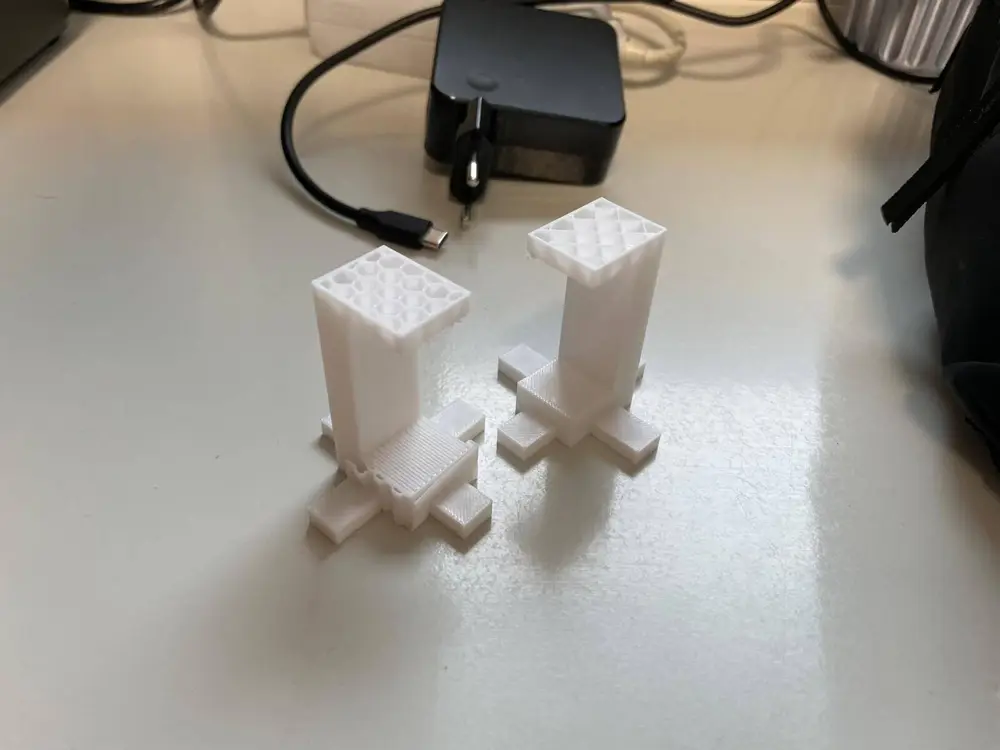Test Model for Infill, Support and Brim showcase