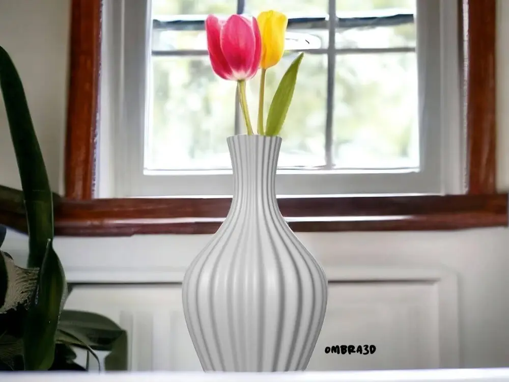 Wavy Design Vase – Style and Modernity