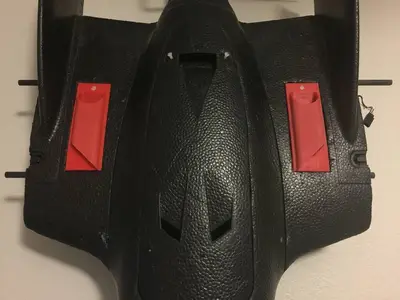 Curved hood scoops for the RVjet
