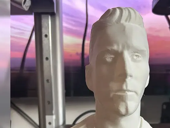 Lionel Messi statue