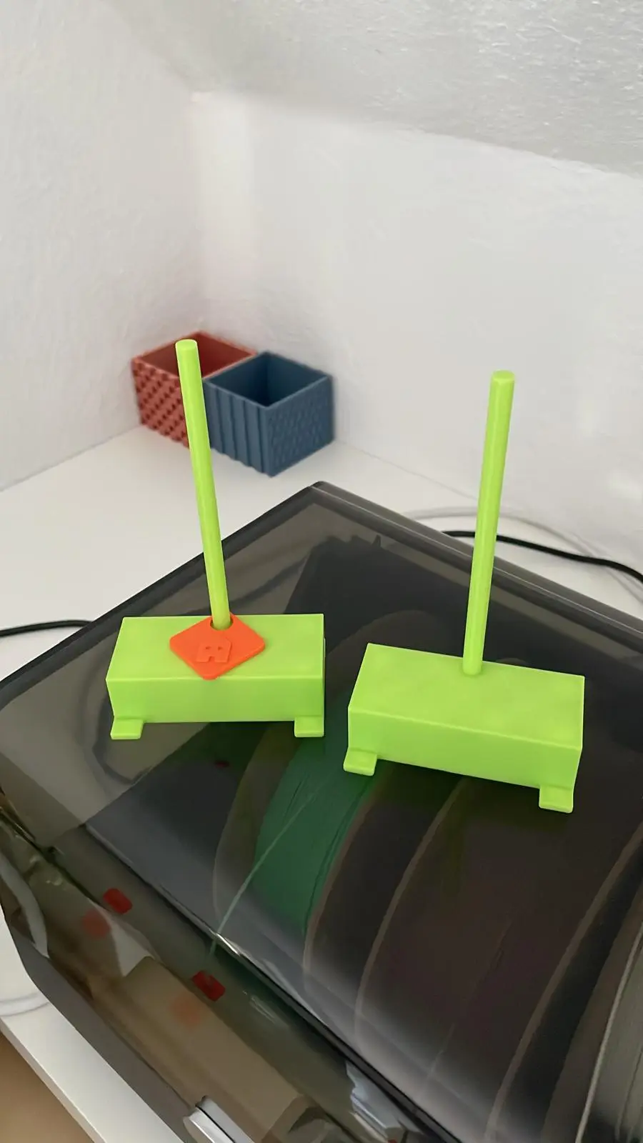 Simple Card Stand - Organiser