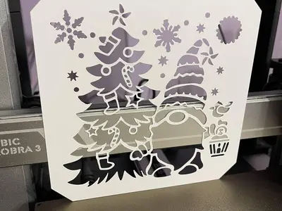 Gnome with Xmas Tree - Christmas - Stencil template