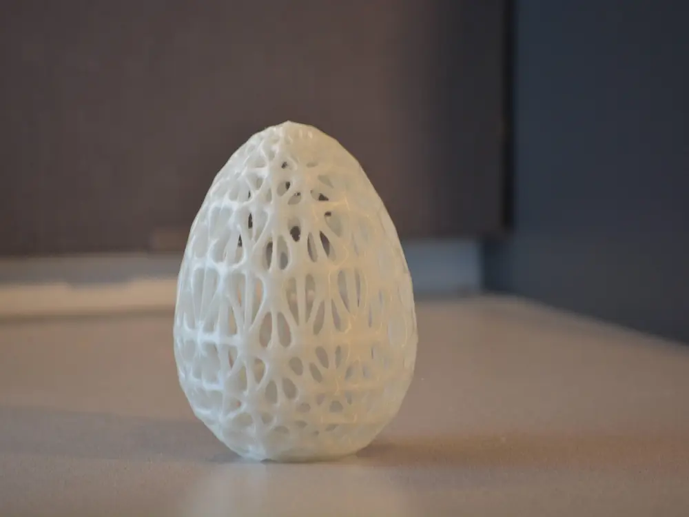 Voronoi Egg