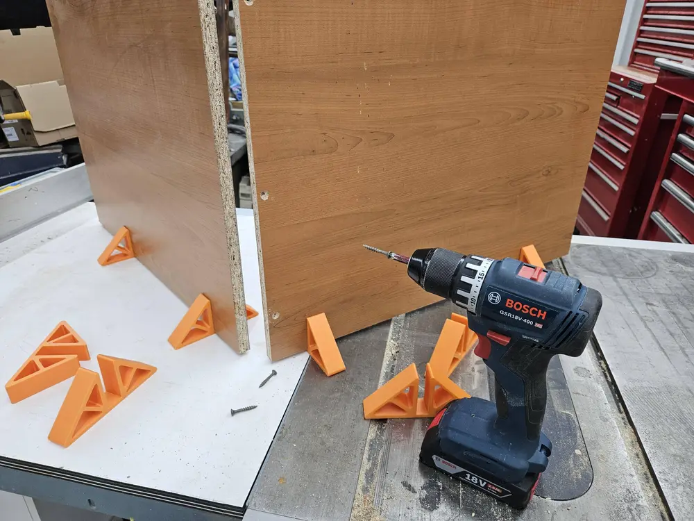 Panel stand support helpers  - METRIC