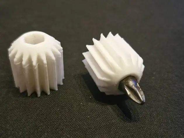Ultra compact thumb bit holder