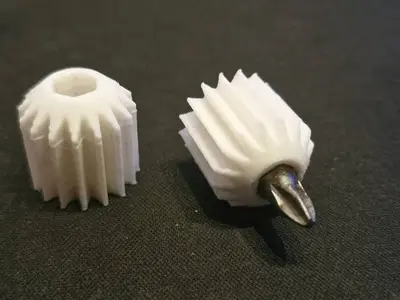 Ultra compact thumb bit holder