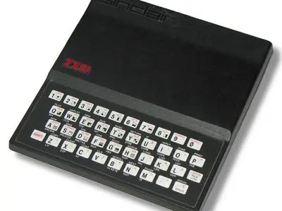 Carcasa para el Sinclair Zx81 con logo en color rojo