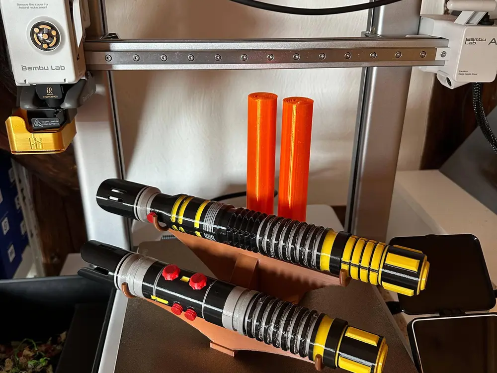 Lichtschwert + Dual Tip Klingen Halterung und Dual Tip Klinge