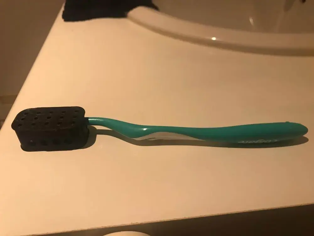Brush cover
