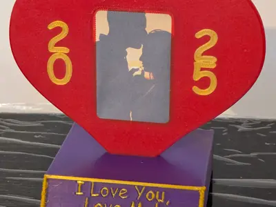 3x5 Backlit Heart Picture Frame With Customizable Base
