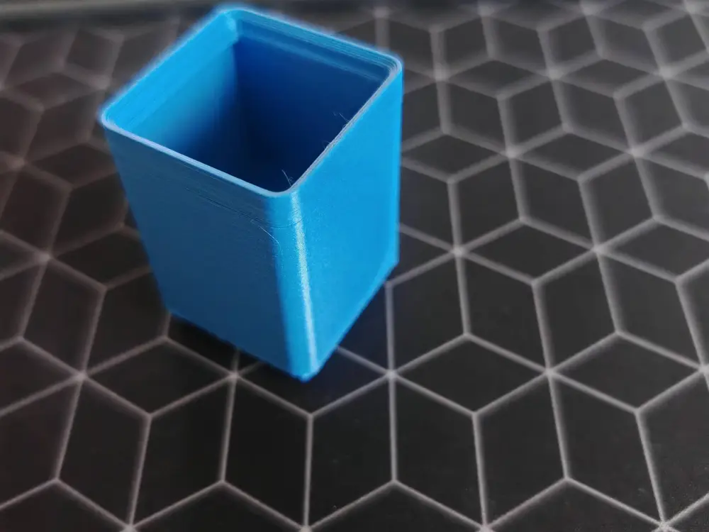 1x1 Bins for stackable gridfinity box 18x13cm. Rounded interior.