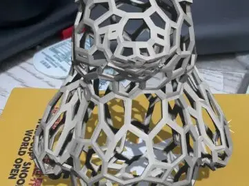 镂空熊