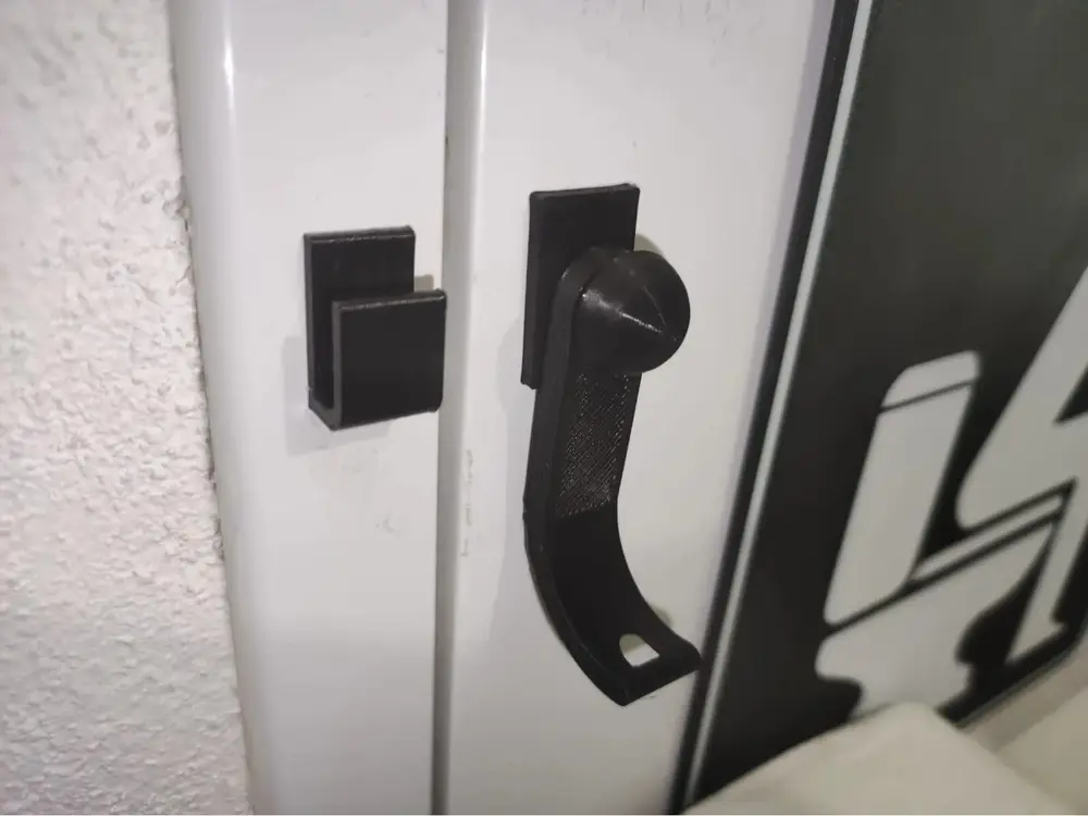 Simple small door-lock/stop