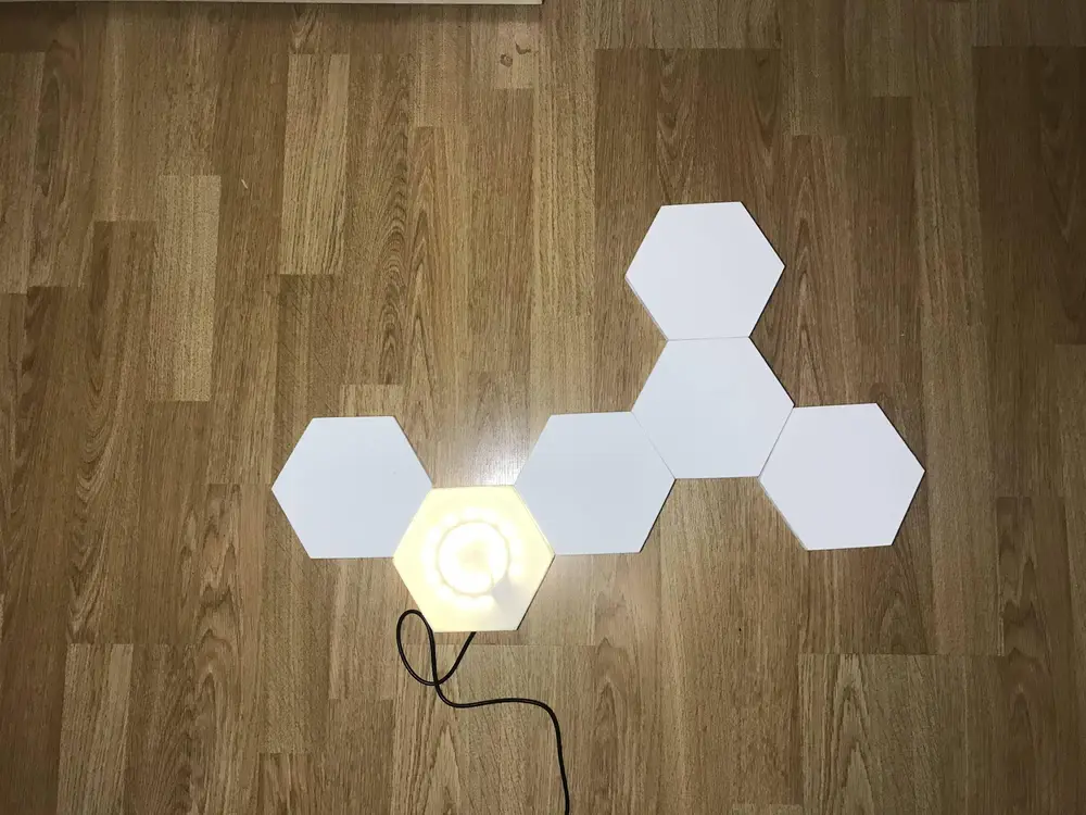 honey cone led wall tile